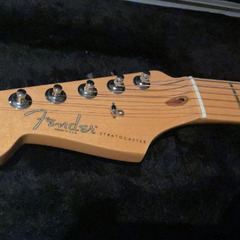 FENDER USA Standard Stratocaster Lefty