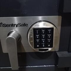 🌟 ̖́-使いやすい入式金庫🌟 ̖́-（金額交渉あり）