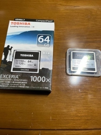 TOSHIBA CFカード　64GB