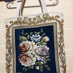 刺繍入り　トートバッグ　手提げ