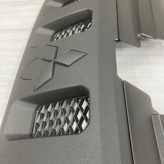 三菱　デリカD5 ＤＥＬＩＣＡ　フロント　グリル マットブラック チッピング塗装　ツヤ消し　黒　中古