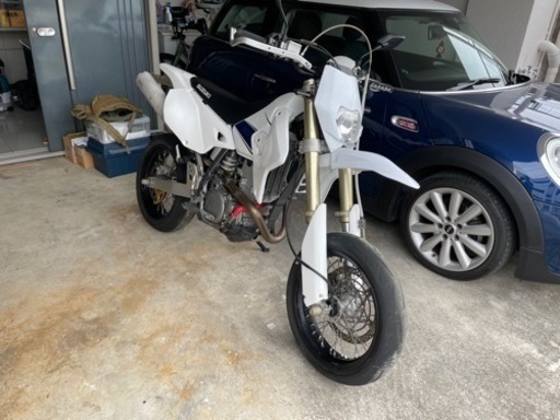 スズキ　DR-Z400SM   2011年式　走行13,233km