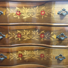 イタリア製象嵌チェスト猫脚