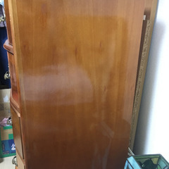 イタリア製象嵌チェスト猫脚