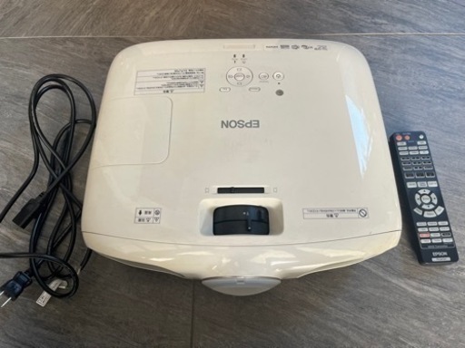 EPSON プロジェクター EH-TW6100W 中古 EPSON プロジェクター EH-TW6100W 中古