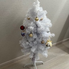 白いクリスマスツリー