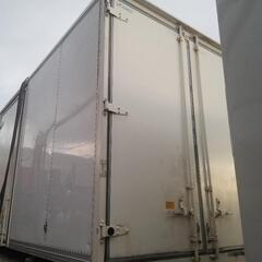 2tトラックの箱　物置などに