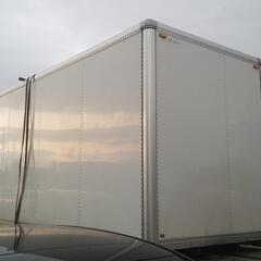 2tトラックの箱　物置などに