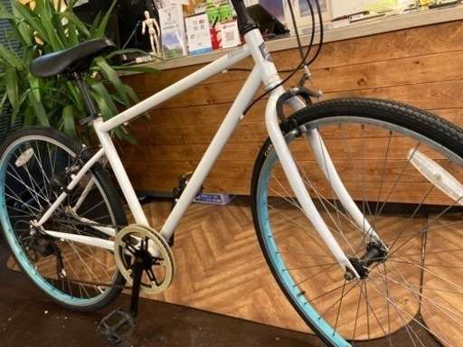 前後タイヤ・チューブ新品！】6段変速 26インチクロスバイク ホワイト