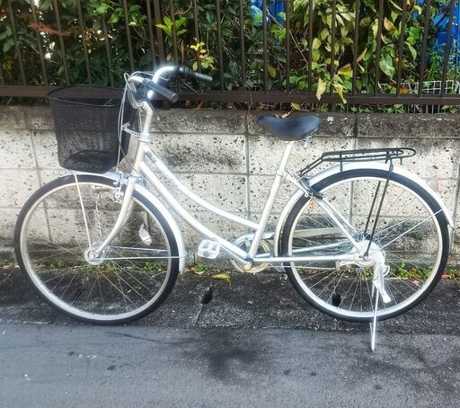 ☆美品!お届け可!☆ 26インチ 自転車 『NICE FRIEND』 シマノ 6段 ☆美品!お届け可!☆ 26インチ 自転車 『NICE FRIEND』 シマノ 6段