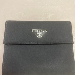 プラダ　ナイロン　レザー　ブラック　財布