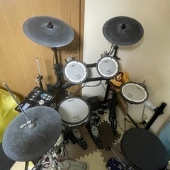 (受け渡し予定者決まりました)電子ドラム　ローランド　td-25