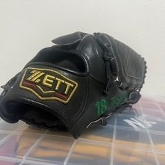 投手用の硬式グローブ