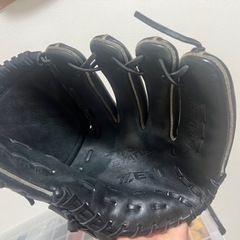 投手用の硬式グローブ