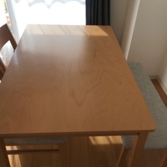 ニトリの４人用テーブル＆椅子セット売ります。