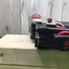 中古品△マックス(MAX) 常圧ステープル用エアネイラ TA-225/425J