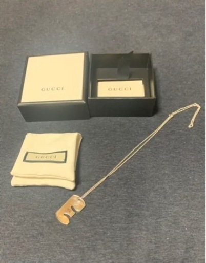 GUCCIネックレス