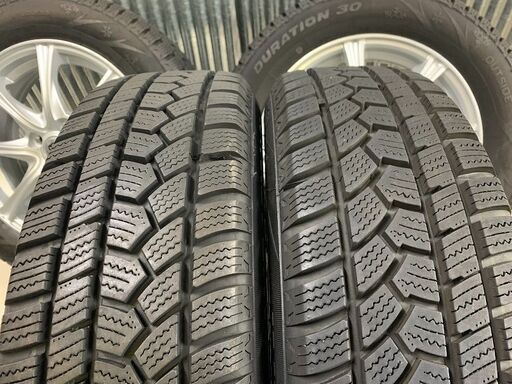 本物 売約済 本物の深溝☆175/65R15 安心の調整済み アクア  