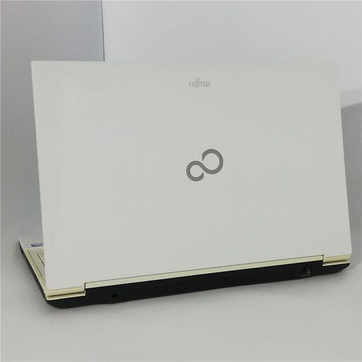 保証付 新品SSD 15.6型 ノートパソコン 富士通 AH42/K 美品 Pentium