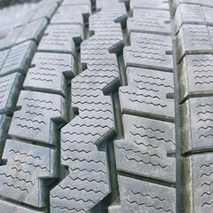 DUNLOP　スタッドレス　6本　トラック　ランクル貨物LTタイヤ205/70/16 2019年製　バリ山