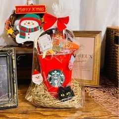 値下げ✨🎄STARBUCKSのタンブラー風　アルミ缶とお菓子のセット✨