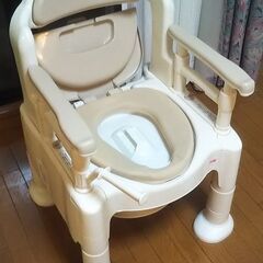 ポータブルトイレ差し上げます　アロン化成 安寿 FX-CP