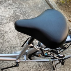 自転車　3週間だけ使用　ほぼ新品　26インチシルバー