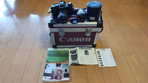 Canon キャノン　フィルムカメラ　AE-1　一式　中古カメラ　取り扱い説明書付き　専用箱付き