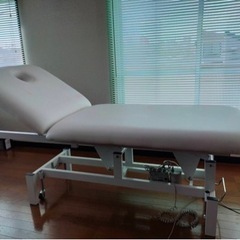 高級エステサロン用リクライニングベット(電動)