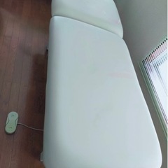 高級エステサロン用リクライニングベット(電動)