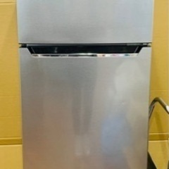 ★中古品　ハイセンス　2020年製 227L 2ドア冷凍冷蔵庫