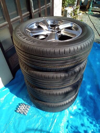〖美品〗トヨタRAV4純正18インチアルミホイール　225/60R18 4本セツトサマータイヤ値下げしました