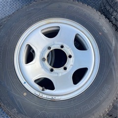 ハイエースなど スタッドレスタイヤ