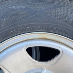 ハイエースなど スタッドレスタイヤ