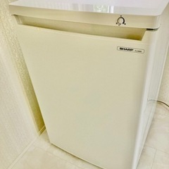 【冷凍庫】シャープ 86L 1ドア ホワイト　2019年式