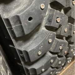 中古スパイクタイヤ　215ー75ー15 