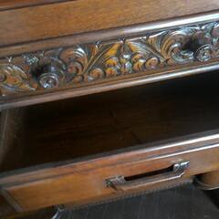 アンティークのサイドボード