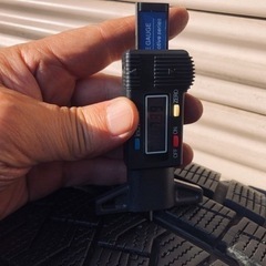 冬タイヤ 195/65R15 日産純正アルミ付きバリ山スタッドレス