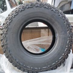 未使用タイヤ4本セット 格安でお譲りします。KENDA KLEVER M/T KR29  LT235/85R16 120Q OWL 