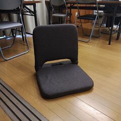 100円・座椅子・ブラウン・よこ47センチ・たて50センチ・高さ...