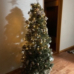 クリスマスツリー　180センチ