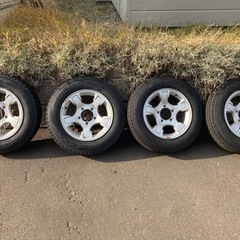 ジムニー　スタッドレスタイヤ　4本　ホイール付き　