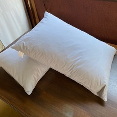 【美品】羽根枕/フェザー100%（43㎝×63㎝、2個セット）