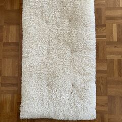 ニトリ　フロアマット　ふあふあ白色  60cmx110cm