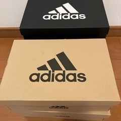 adidasの空箱と内紙(引き取り価格上げました‼️)