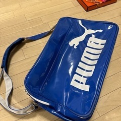 エナメルバック　PUMA