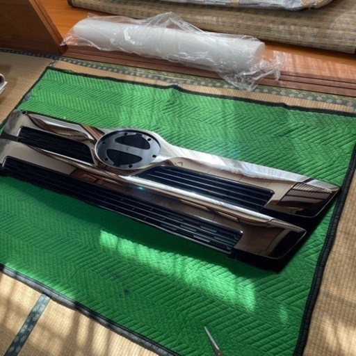 ⭐︎日野純正 レンジャー⭐︎4tワイドボディフロントグリル♪