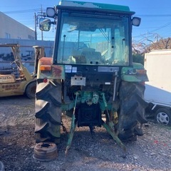 John Deere 2250 トラクター、エンジン 62 馬力