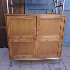 Journal Standard Furniture（ジャーナルスタンダードファニチャー）のBRISTOL（ブリストル）シリーズのキッチンボード♪コンセント付きで家電の使用にも便利なレンジボードです！CK110