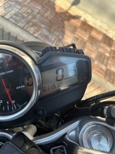 スズキ GSR250 ヘッドライト丸目仕様